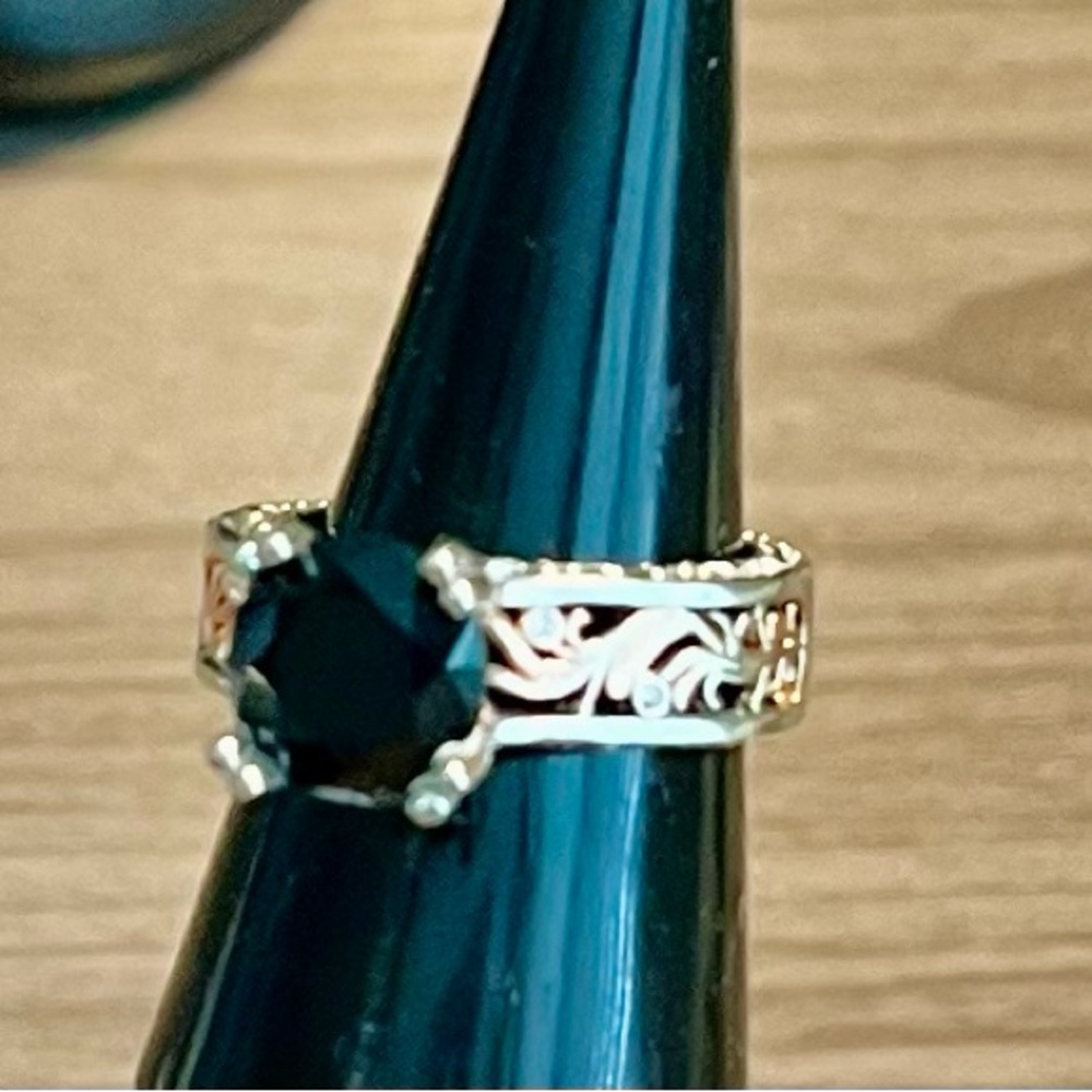 Elegant Black Stone Ring with rose gold 925